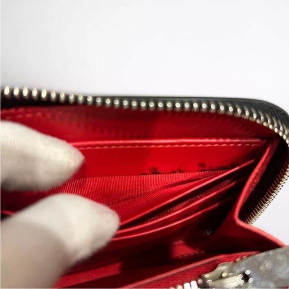 SOLD❤️ LOUBOUTIN Panettone Silver Spike Stud Patent Zip Wallet + Dust Bag & Box - Picture 10 of 10